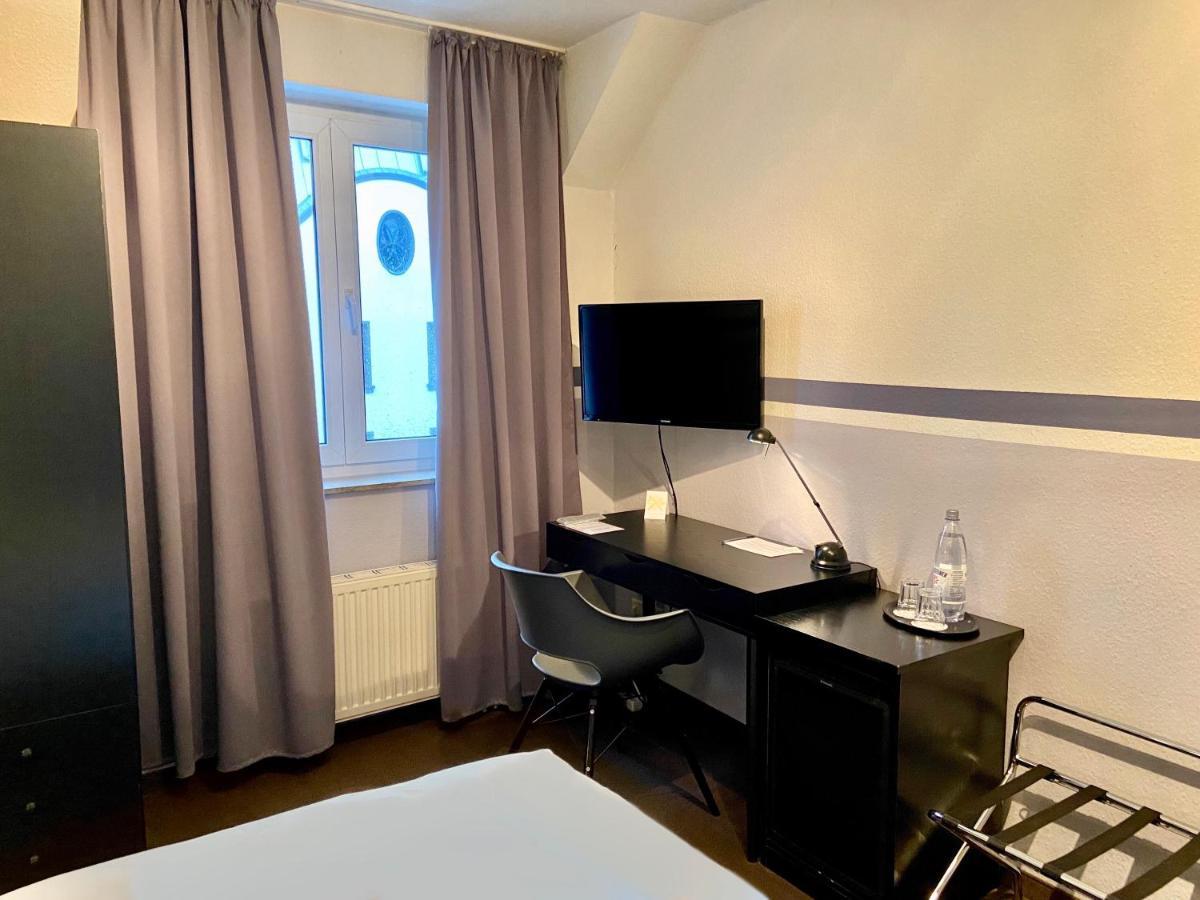 Hotel Kaiserswerth Дюссельдорф Экстерьер фото