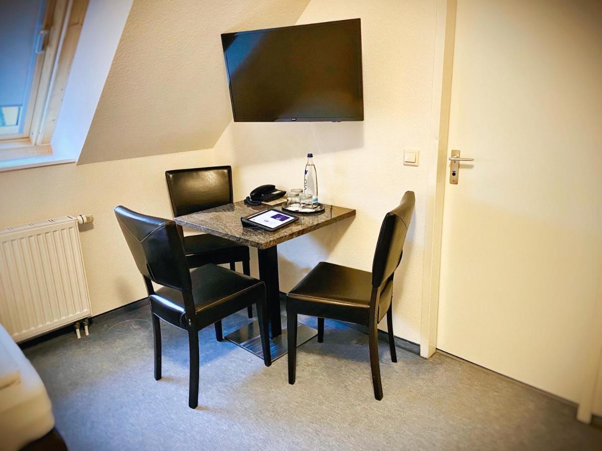 Hotel Kaiserswerth Дюссельдорф Экстерьер фото